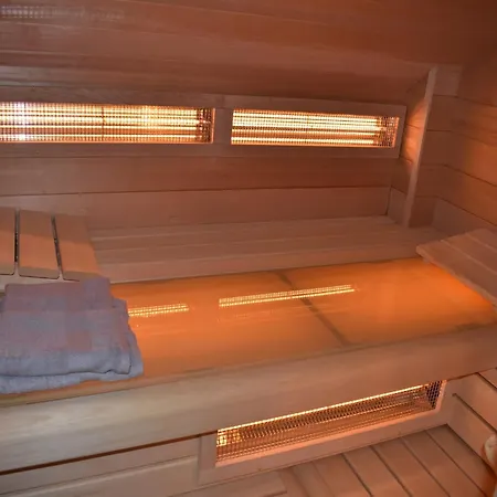 Dom wakacyjny Chic In Durbuy With Sauna Vesin